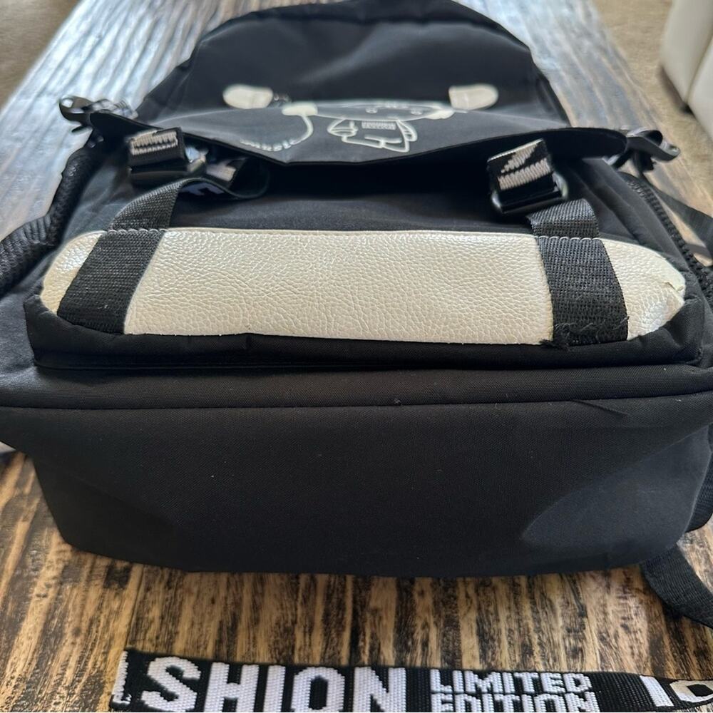 Black Backpack with reflective anime Graphic - Picture 7 of 11
